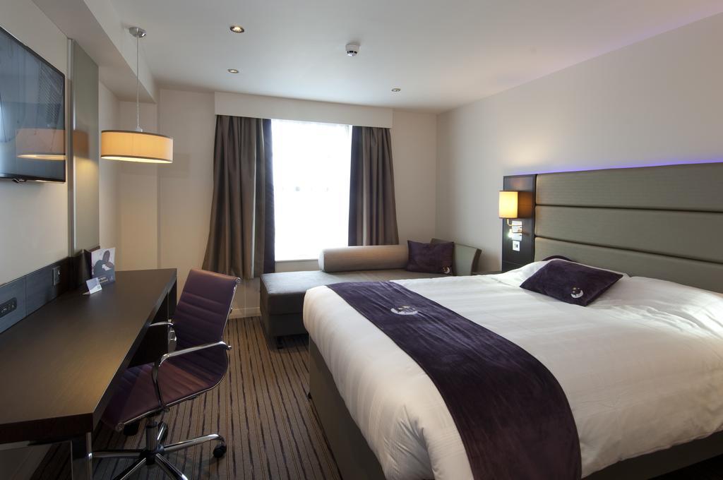 Premier Inn Aberdeen City Centre الغرفة الصورة