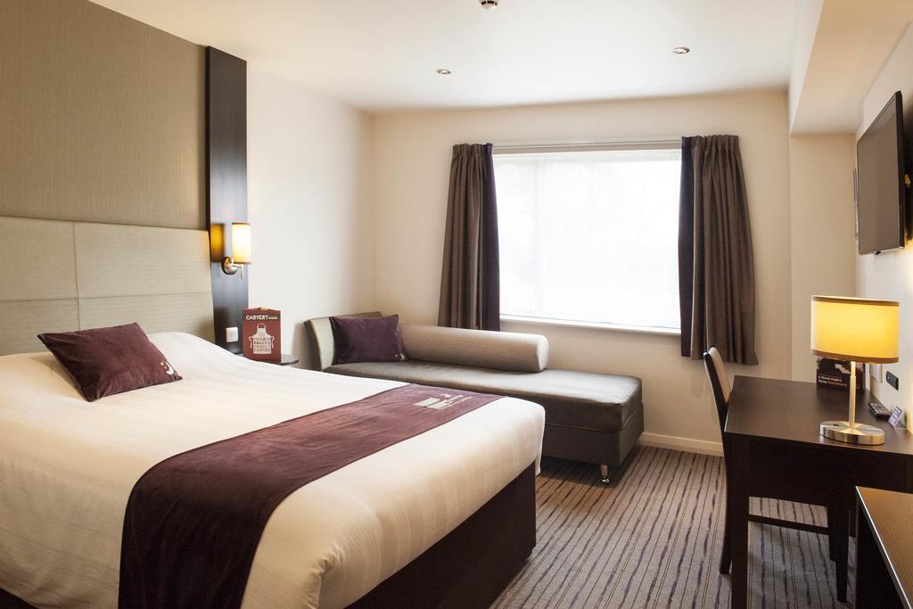 Premier Inn Aberdeen City Centre الغرفة الصورة