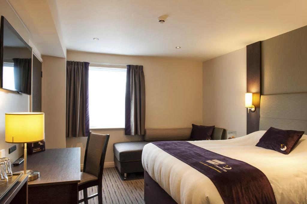 Premier Inn Aberdeen City Centre الغرفة الصورة